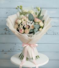 Букет цветов из:  Розы и Лизиантусы в Нефедово
