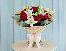 Букет цветов из:  Лилии и Розы в Нефедово