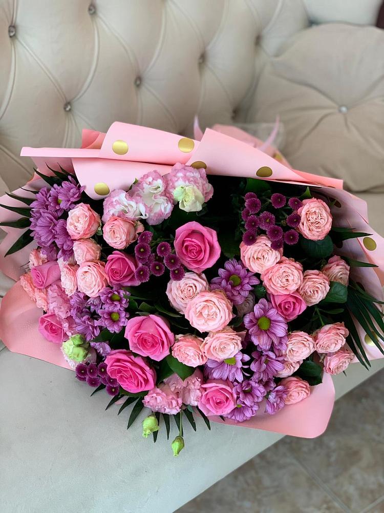 Букет цветов из: Хризантемы, Розы и Лизиантусы в Нефедово