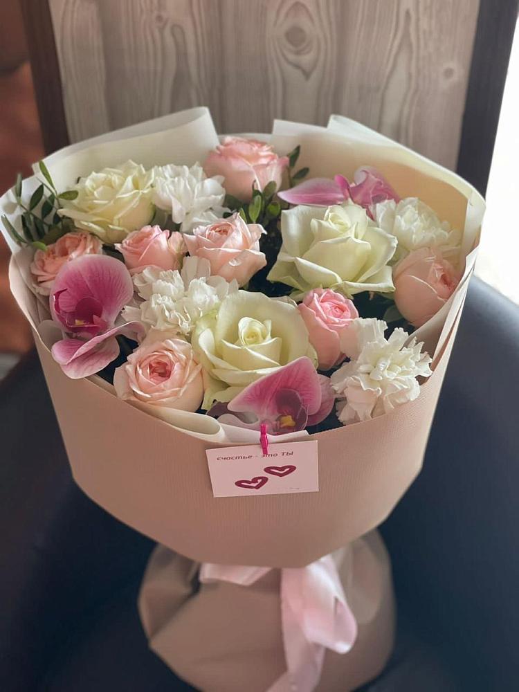 Букет цветов из: Орхидеи, Розы и Гвоздики в Нефедово