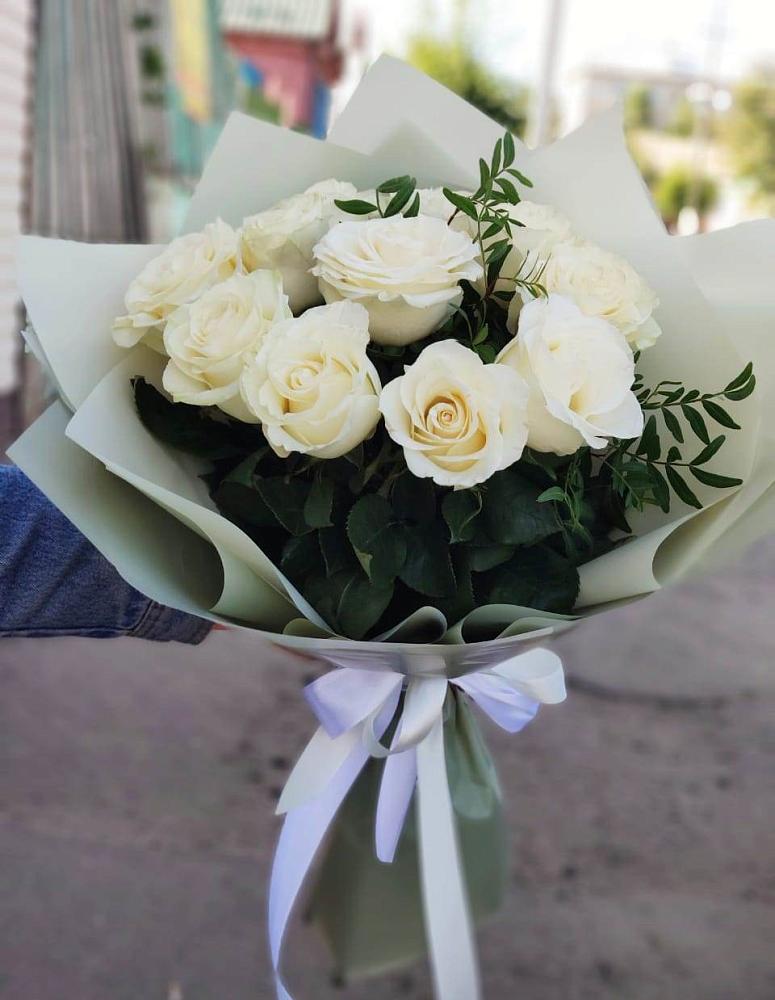 Букет Белые розы Проуд в Нефедово