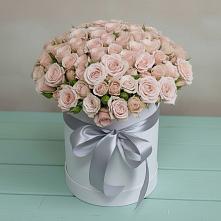 Цветочная композиция из Розы в шляпной коробке в Нефедово