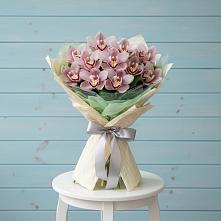 Букет цветов из:  Орхидеи и Розы в Нефедово