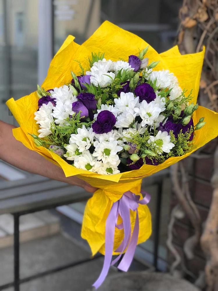Букет цветов из: Ирисы, Хризантемы и Ромашки в Нефедово