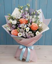 Букет цветов из:  Лизиантусы, Розы, Альстромерии и Гипсофила в Нефедово