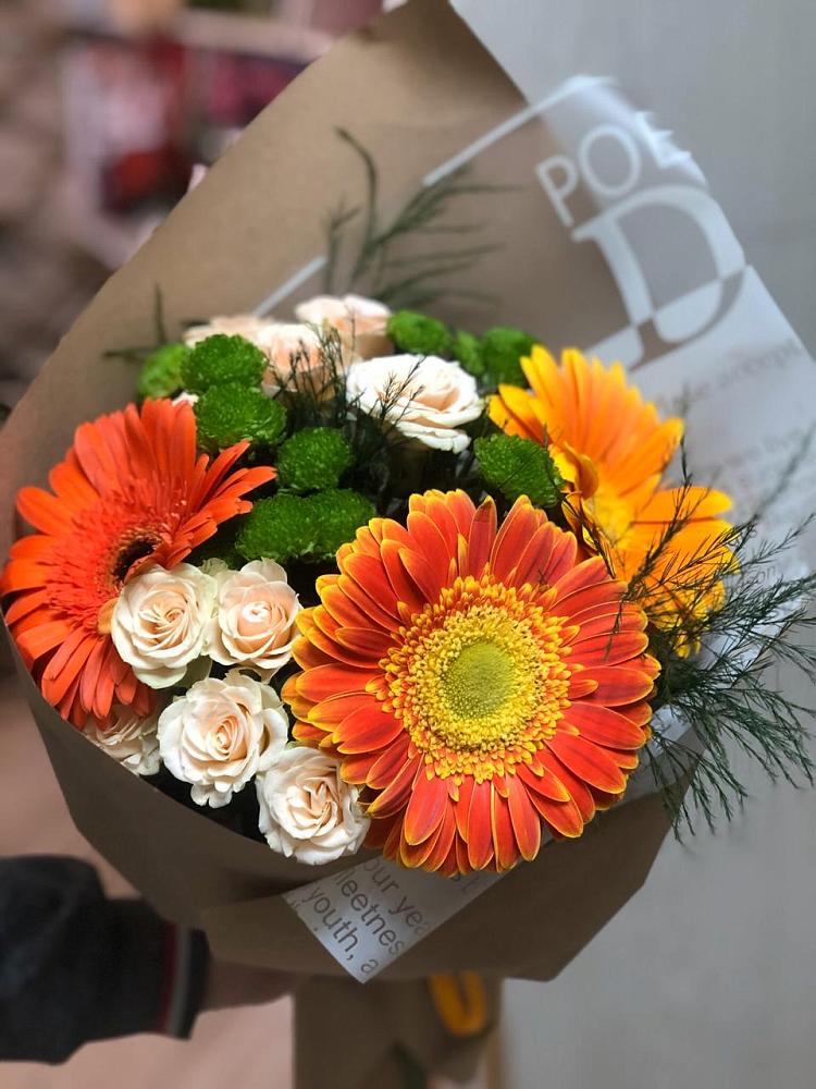 Букет цветов из: Герберы, Хризантемы и Розы в Нефедово