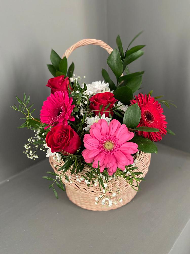 Цветочная композиция из Розы, Хризантемы и Герберы в корзине в Нефедово